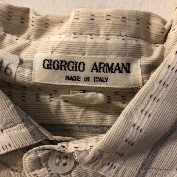 Georgio Armani Finely textured/embroidered shirt. - Picture 3 of 5
